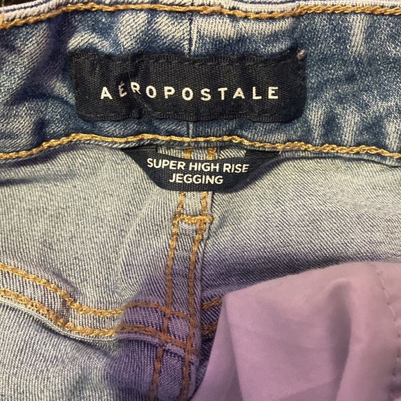 Women’s Aeropostale Blue Highrise Jeans - Picture 2 of 2